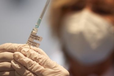 ΗΠΑ-μελέτη: Μετά την 3η δόση η προστασία ενός mRNA εμβολίου…