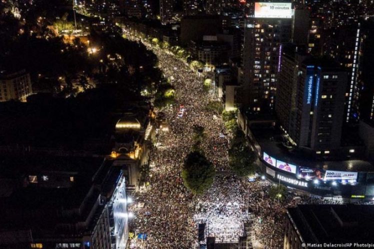 Εκλογές Χιλή: Χαστούκι στον νεοφιλελευθερισμό – τι πολιτική θα ακολουθήσει ο Μπόριτς;