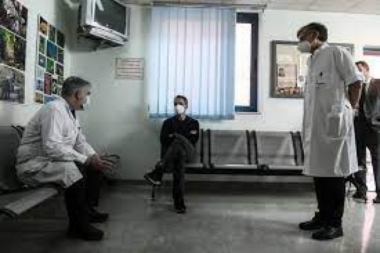 «Η Ελλάδα μεταξύ των κορυφαίων στη διαχείριση της κρίσης του κορονοϊού»: μια είδηση γεμάτη ψεύδη