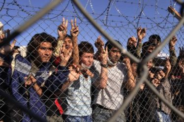 Τα μαρτύρια των προσφύγων συνεχίζονται αμείωτα