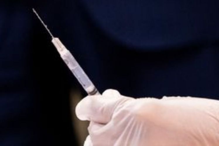 Η τρίτη δόση Pfizer μειώνει 90% τον κίνδυνο θανάτου σε σχέση με τις δύο δόσεις