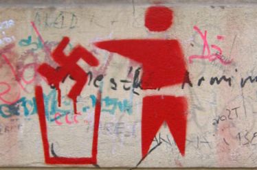 Συνεργασία Κασιδιάρη – Σ. Χίου; Γελοίοι, αλλά κυρίως επικίνδυνοι