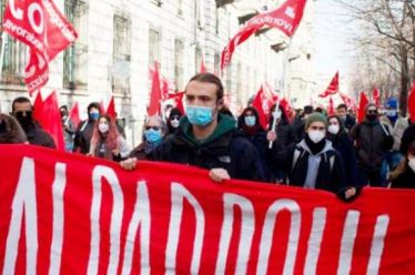 Ιταλία: Μια γενική απεργία δύσκολη, που έδειξε όμως δυνατότητες