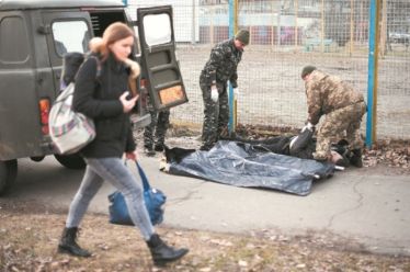 Τα νεκροταφεία είναι γεμάτα από …ακλόνητες αυτοκρατορίες, του Σταμάτη Κυριάκη