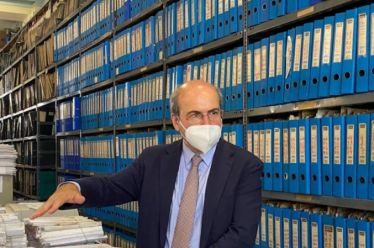 Ιδιωτικοποιούν τον ΕΦΚΑ, με αφορμή τις εκκρεμείς συντάξεις, του Νίκου…