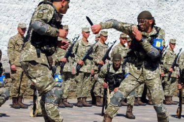 «Τάγμα Αζόφ»: Του Αδόλφου τα παιδιά βγήκαν παγανιά