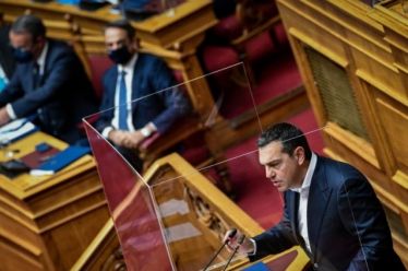 Δημοσκόπηση: Γρήγορη φθορά της Ν.Δ. και μάζεμα της ψαλίδας από…