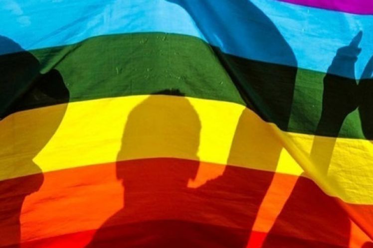 Επιφανειακή και ανεπαρκής η τροπολογία για τις «θεραπείες μεταστροφής» των ΛΟΑΤΚΙ ατόμων