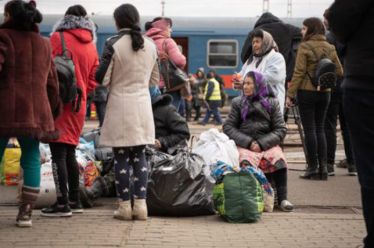 ΕΕ: Ευπρόσδεκτοι όλοι οι πρόσφυγες από την Ουκρανία – εκτός…