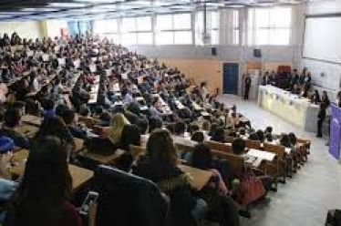 ΑΕΙ: Βία και ιδεολογία