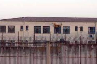 Είναι οκ να γίνουν τα ισόβια «πραγματικά ισόβια»;