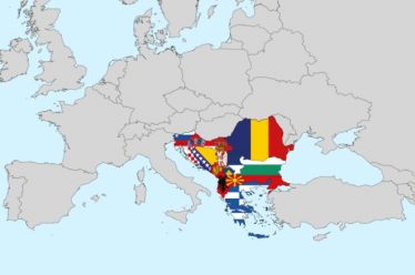 Βαλκάνια: η “χωλή” δημοκρατία , των Δημήτρη Καλτσώνη και Γρηγόρη…
