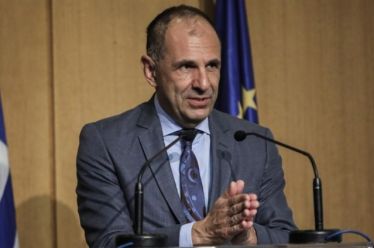 Οι ολιγάρχες γνωρίζουν αυτό που βαφτίζετε «απόρρητο» για τον λαό,…