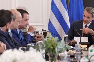 Επεμβαίνεις στη ζωή μου ασυγχώρητα