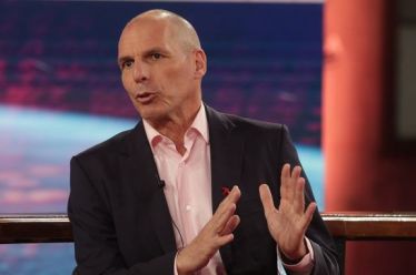 Η “Trickle-down” Τρας συνεχίζει τη βρόμικη δουλειά της Θάτσερ