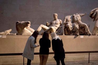 Οι «νόμιμες» δημοπρασίες και τα Γλυπτά του Παρθενώνα