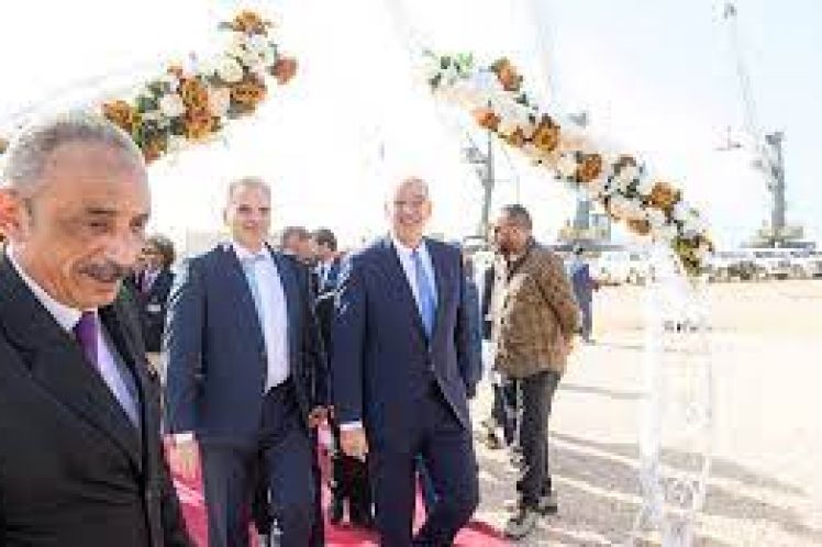 Από την Ουκρανία προβοκάτσιες, από τη Λιβύη σφαλιάρες