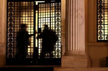 Ο βούρκος του συστήματος Μητσοτάκη