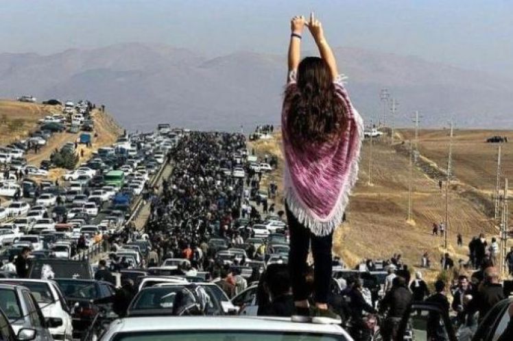 «Γυναίκα! Ζωή! Ελευθερία!»: Η κοινωνική επανάσταση στο Ιράν