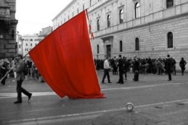 Ριζοσπαστική Αριστερά: Αλλαγή τάξης μεγέθους ή κομμάτια και θρύψαλα; Του…