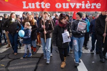 Η Γαλλία απορρίπτει την συνταξιοδοτική μεταρρύθμιση του Μακρόν, της Αντωνίας Πάνου