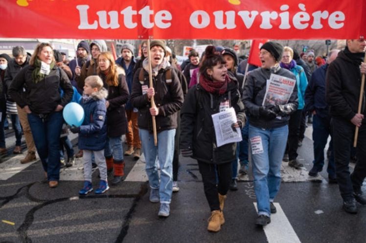 Η Γαλλία απορρίπτει την συνταξιοδοτική μεταρρύθμιση του Μακρόν, της Αντωνίας Πάνου