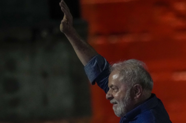 «Είναι ο Θεός Βραζιλιάνος;» Η επιστροφή του Λούλα
