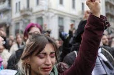 Δυό δάκρυα και μια γροθιά!, του Θανάση Σκαμνάκη