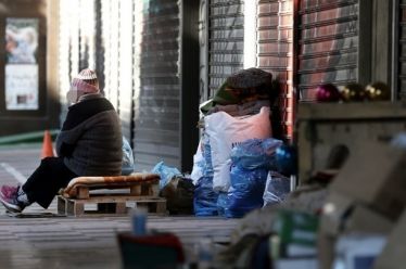 Φτώχεια, ανεργία και έλλειψη μόρφωσης αυξάνουν την πιθανότητα ψυχικής διαταραχής
