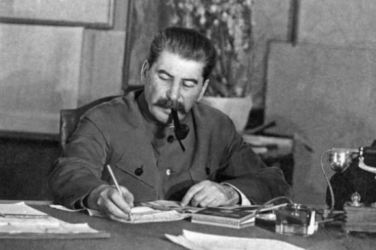 70 χρόνια από τον θάνατο του Στάλιν //του Αντώνη Νταβανέλου