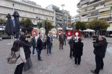 Κατάθεση στεφάνων στη μνήμη των 120 εκτελεσμένων