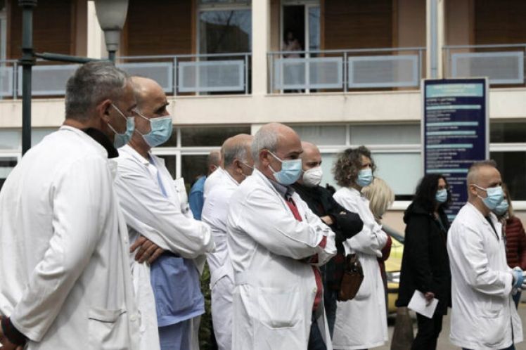 Εγκληματικές πολιτικές στην Υγεία: Υποχρεωτικές μετακινήσεις γιατρών από πόλη σε πόλη σε καθημερινή βάση!