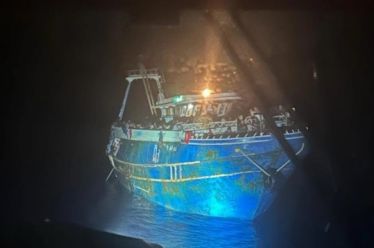 Μια νεκρή θάλασσα και πεθαμένες θεωρίες!, του Θανάση Σκαμνάκη