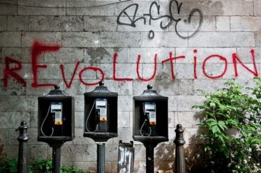 Για τη σχέση μεταρρύθμισης και επανάστασης στην εποχή μας