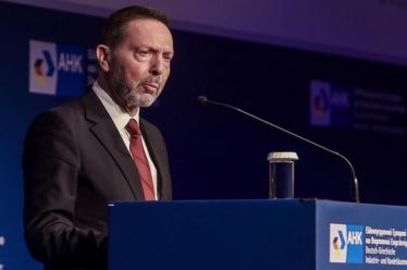 Η μπακαλική του κ. Στουρνάρα