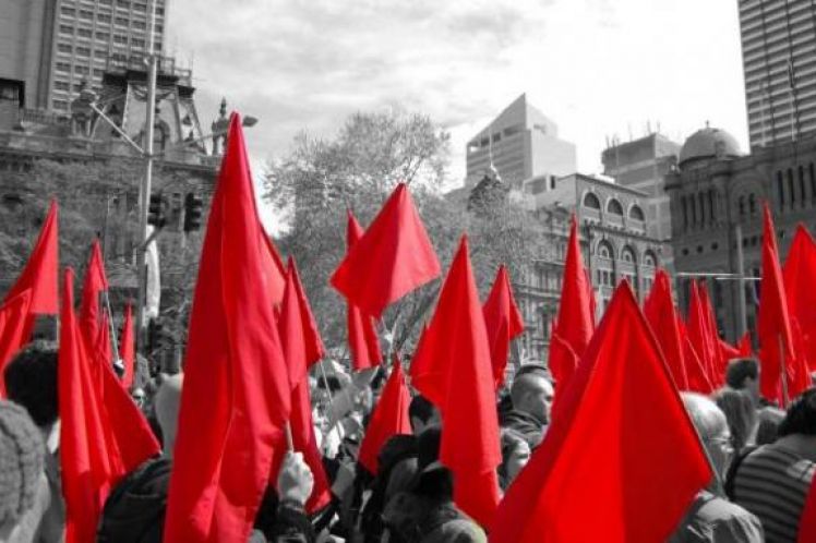 Χαμηλές πτήσεις για την Αριστερά