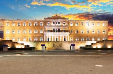 Όψεις και αιτίες της δεξιάς πολιτικής στροφής