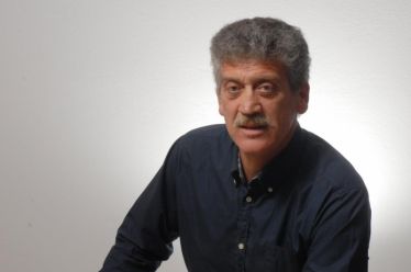 ΑΥΤΟΔΙΟΙΚΗΣΗ, ΤΟ ΜΑΚΡΥ ΧΕΡΙ ΤΗΣ ΚΥΒΕΡΝΗΣΗΣ !