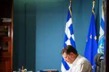Στις πόσες ατομικές πολιτικές ευθύνες έρχεται η κεντρική ανάληψη ευθύνης;