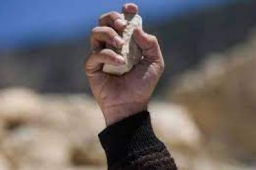 Ο ανασφάλιστος πρώτος τον λίθον βαλέτω