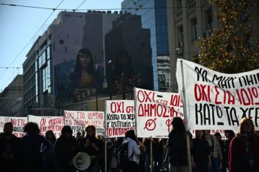 Περί ομόφυλων ζευγαριών, τεκνοθεσίας, παρένθετης μήτρας και άλλων δαιμονίων
