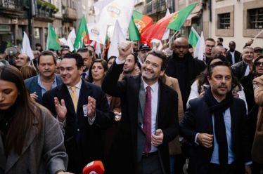 Τρίτο κόμμα η ακροδεξιά στην Πορτογαλία στην επέτειο της επανάστασης…