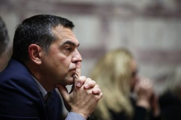 Η θανάσιμη (πολιτική) μοναξιά του Αλέξη Τσίπρα