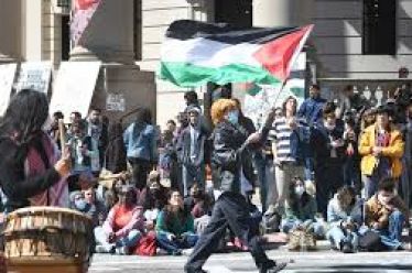«Πόλεμος» σε αμερικανικά πανεπιστήμια υπέρ της Παλαιστίνης