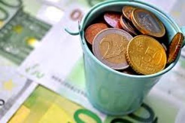 Ο μύθος της ισχυρής ελληνικής οικονομίας σε πέντε διαγράμματα
