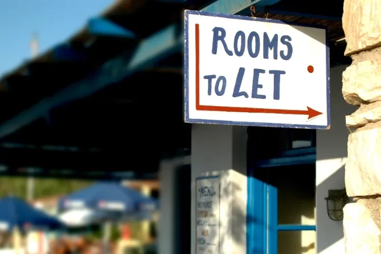 Το «rooms to let» ήταν πολύ πιο τίμιο