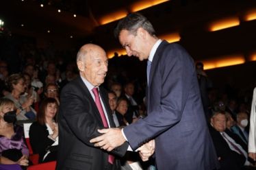 Ένας Σημίτης ασύμμετρος, του Θανάση Σκαμνάκη