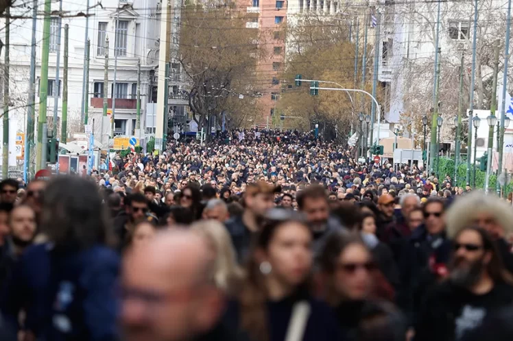 Χαλαστάδες και γκρεμιστάδες