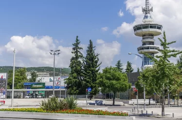 ΔΕΘέλουν δημοψήφισμα αλλά διχασμό