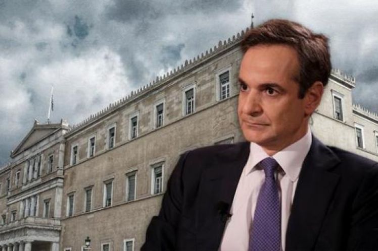 Οι πολιτικές εξελίξεις στην κόψη του ξυραφιού